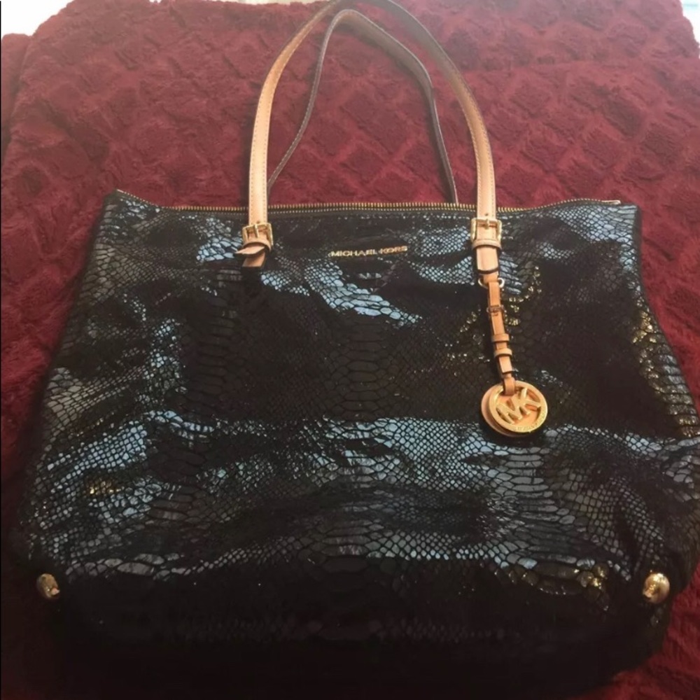 MICHAEL Michael KorsJet Set Zip-Top Black Tote